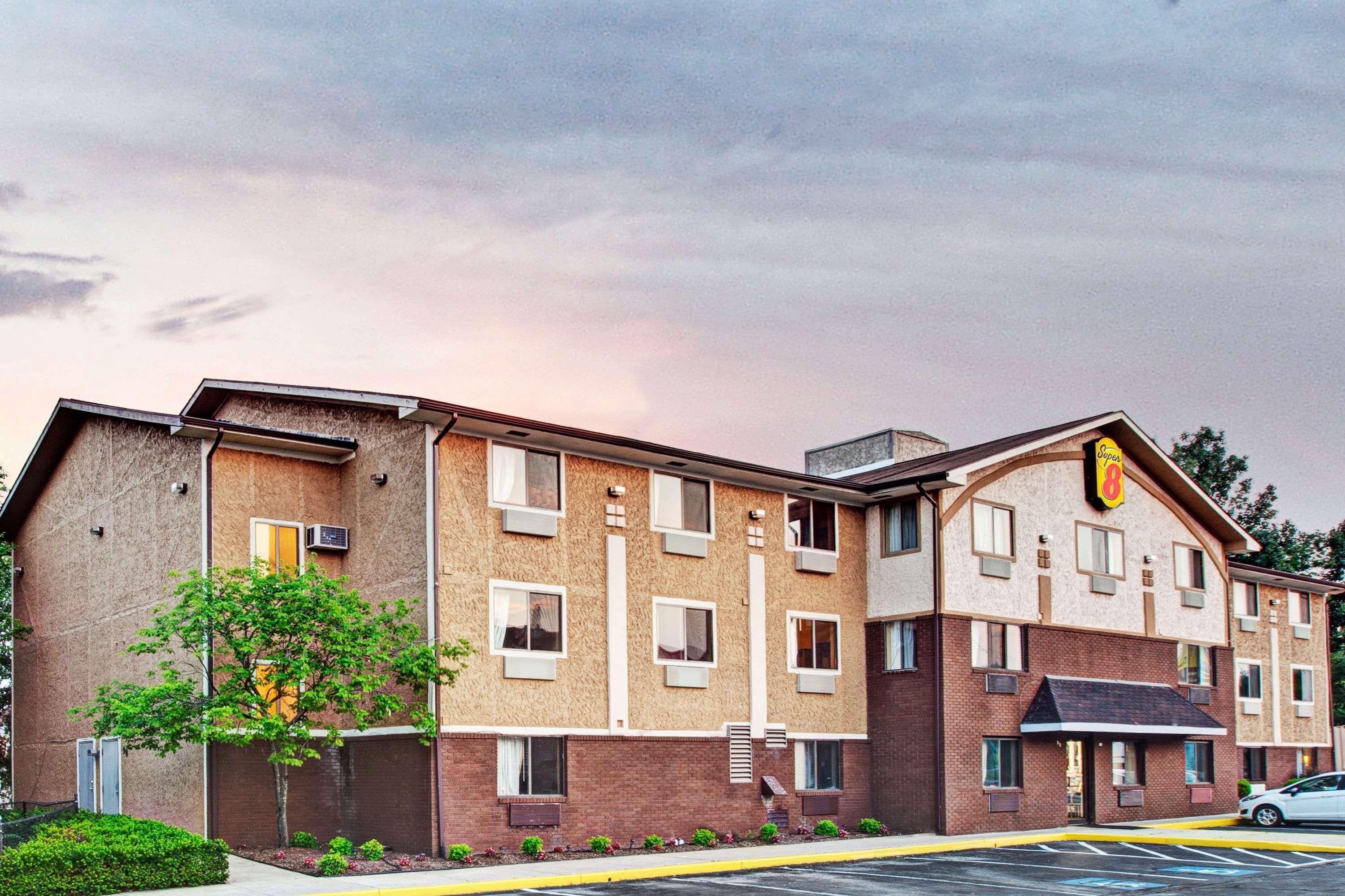 Super 8 By Wyndham Baltimore/Essex Area Zewnętrze zdjęcie