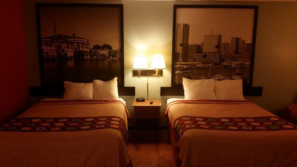 Super 8 By Wyndham Baltimore/Essex Area Zewnętrze zdjęcie